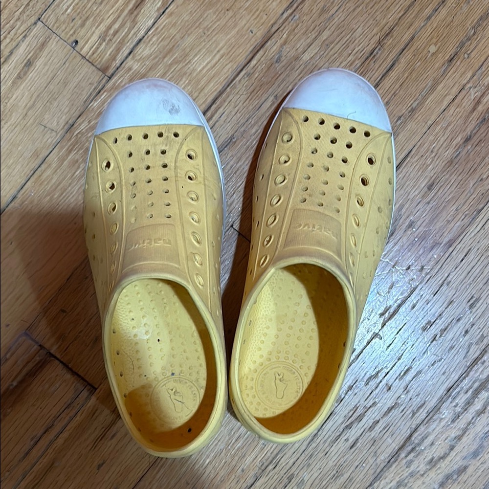 Native Yellow and White “Jefferson” water / summer shoes
